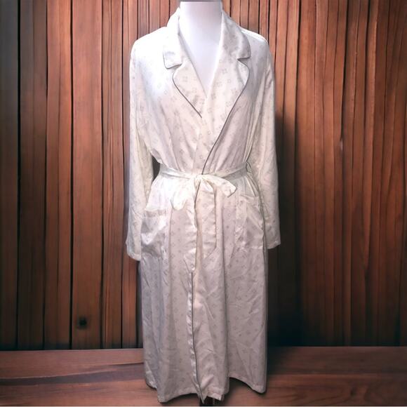 Rachel Parcell Satin Robe Ivory Cloud Small NWT - Picture 2 of 9